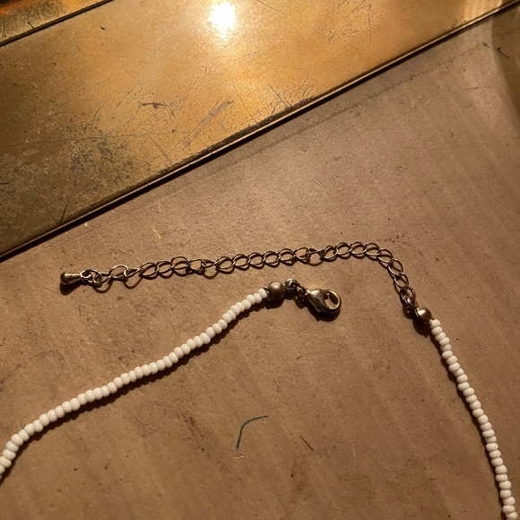 Sea Shell Choker - Picture 2 of 3